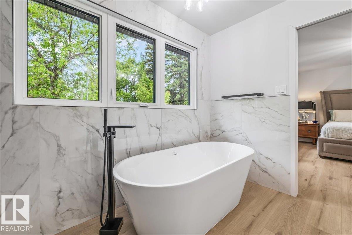 7 GLACIER PL — photo 31
