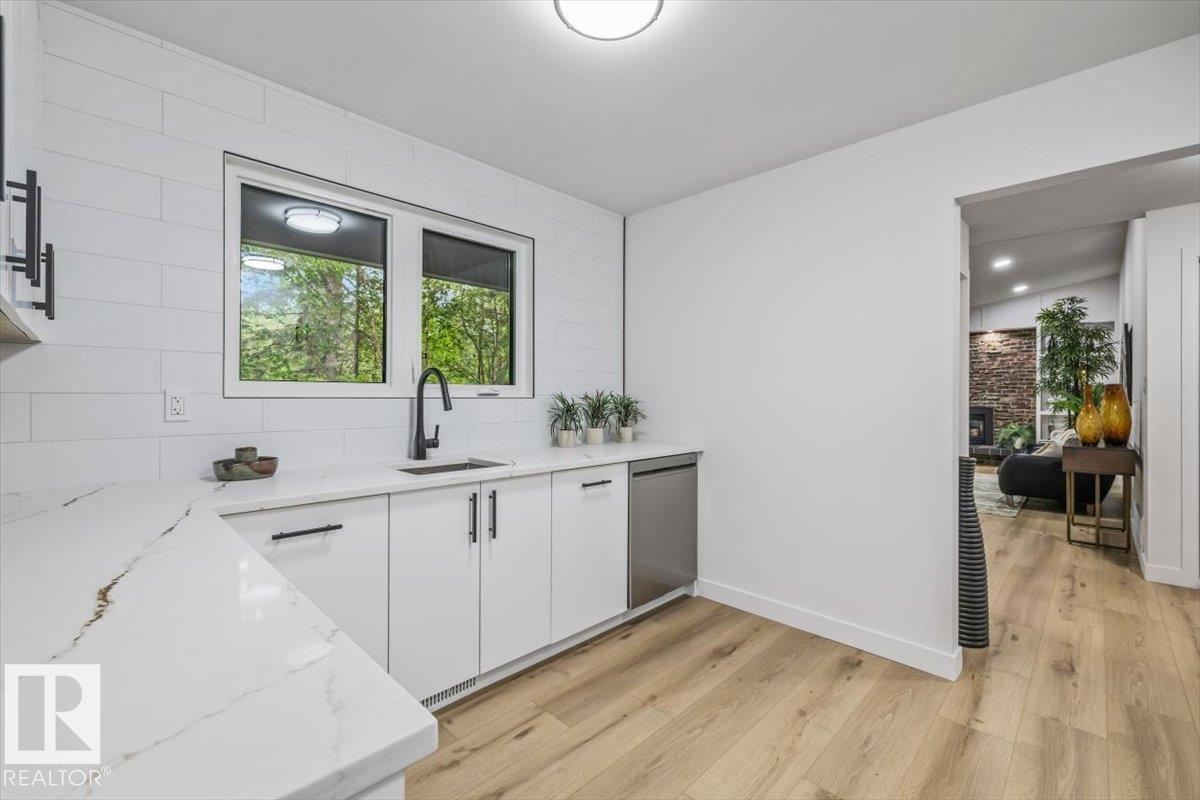 7 GLACIER PL — photo 57