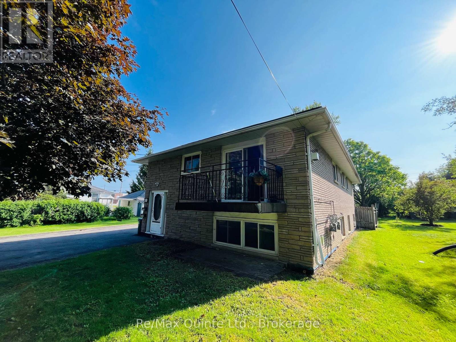 10 SHAMROCK ROAD - 5