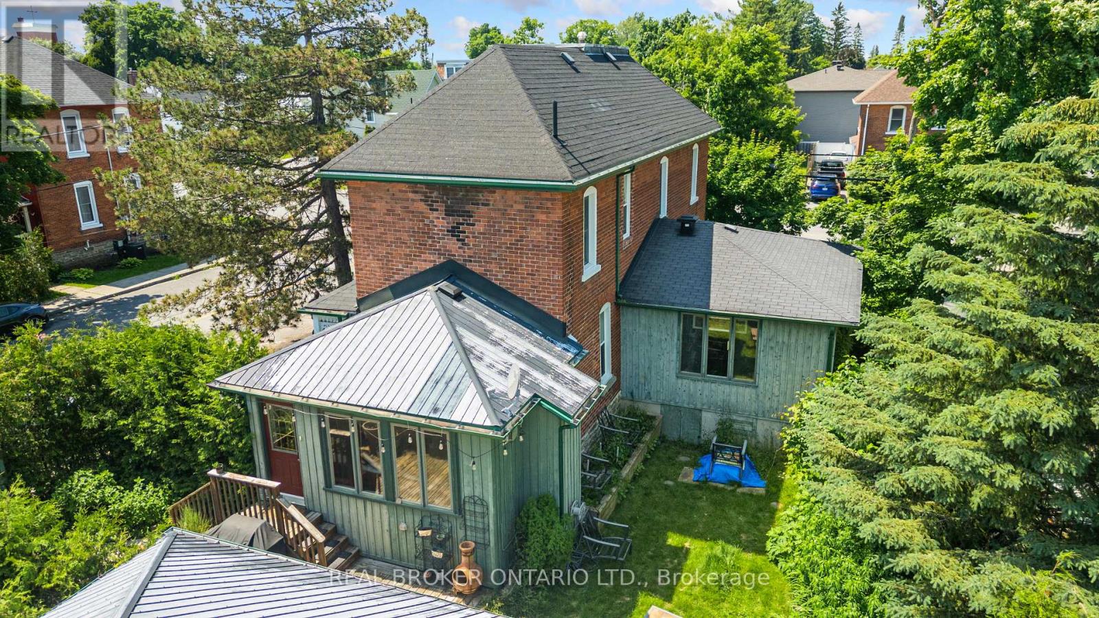 House for Rent in Ottawa – 74 LAKE AVENUE W, Ottawa – By Peter Sagos - Image 41