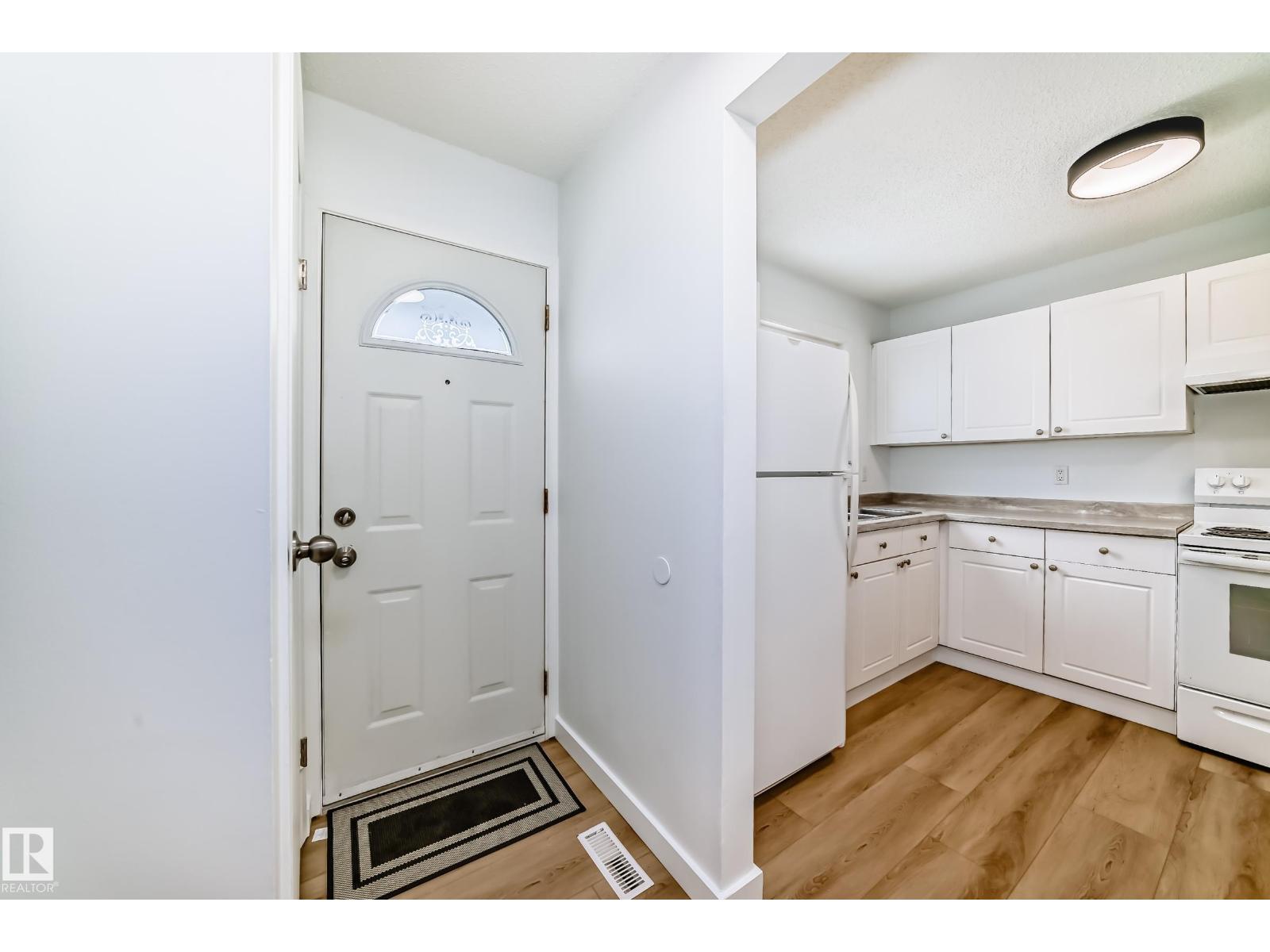 9D CASTLE TC NW - photo 2