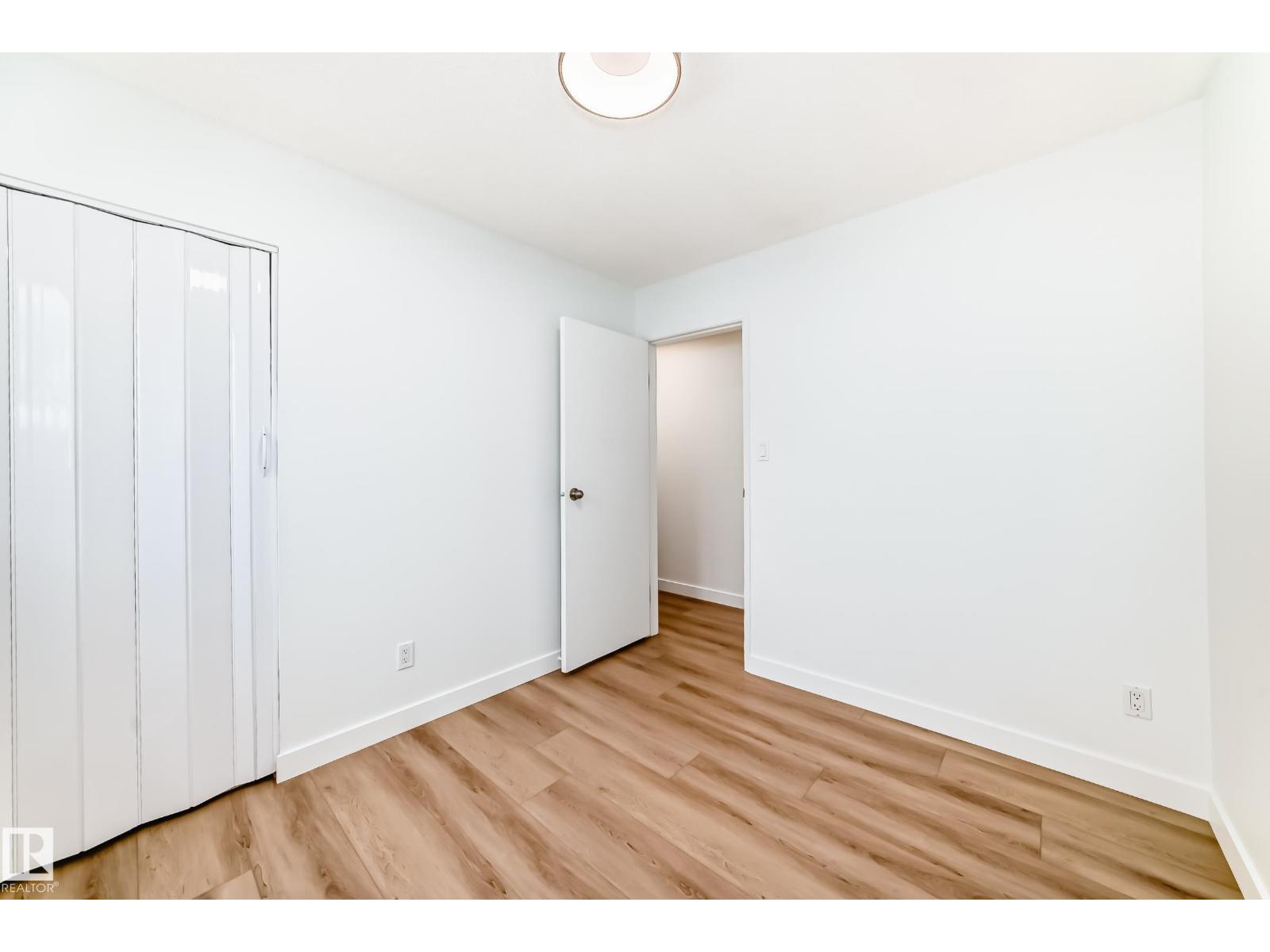9D CASTLE TC NW — photo 28