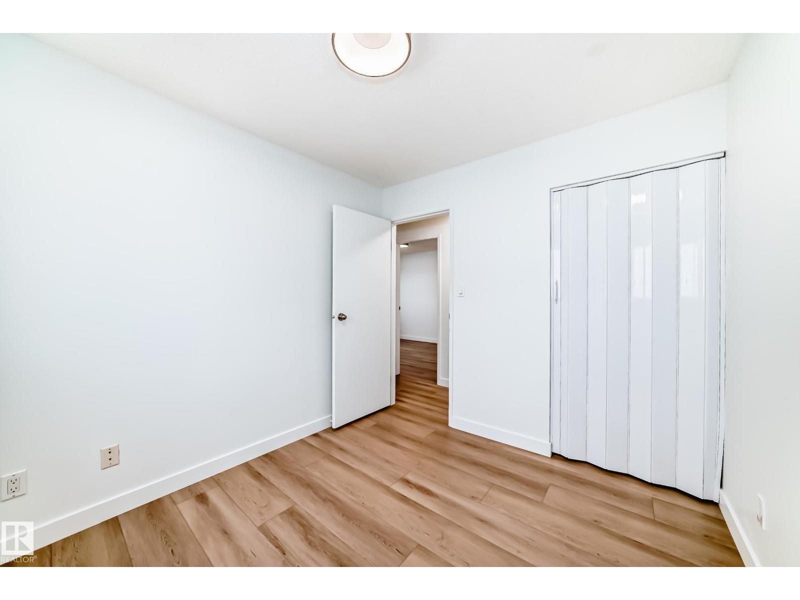 9D CASTLE TC NW — photo 30