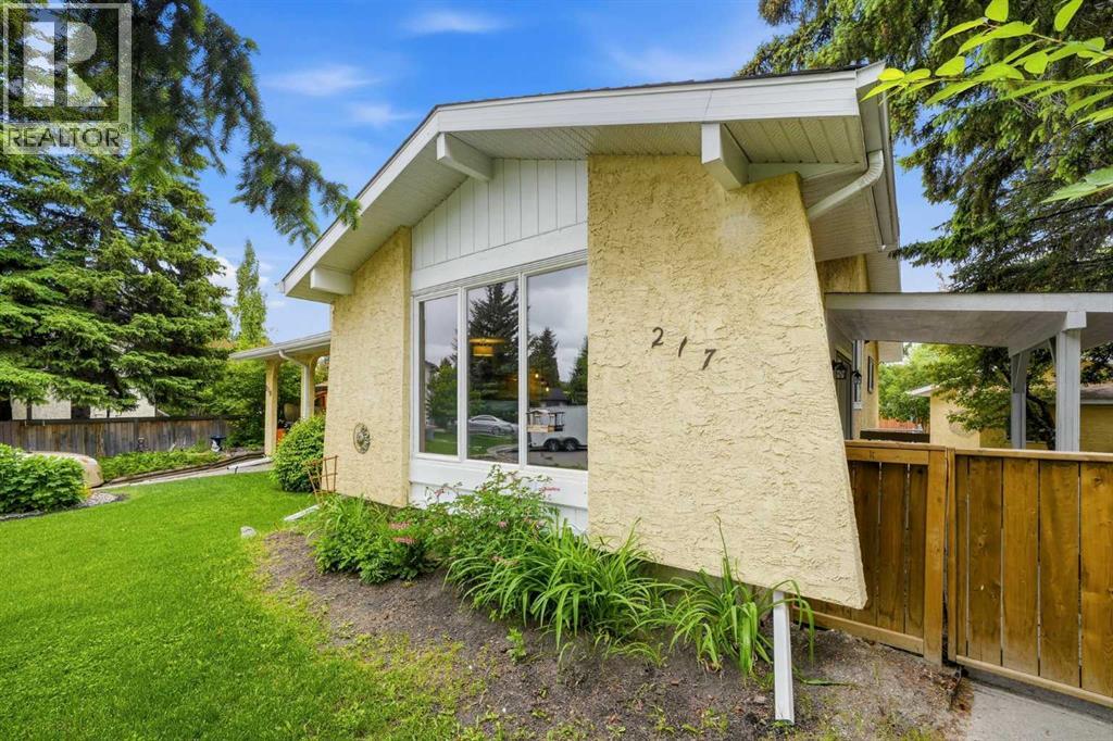217 Woodvale Bay SW - photo 3