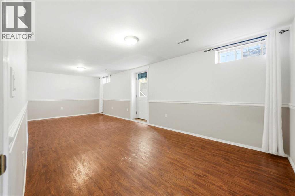217 Woodvale Bay SW — photo 26