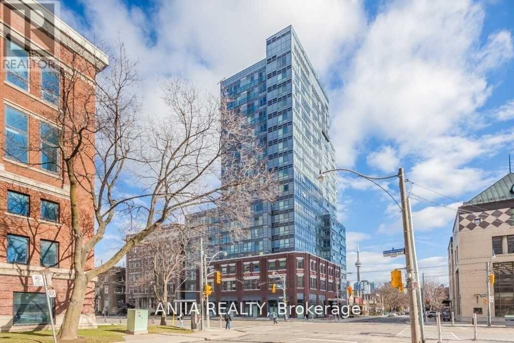 Listing photo of LPH07 - 181 HURON STREET
