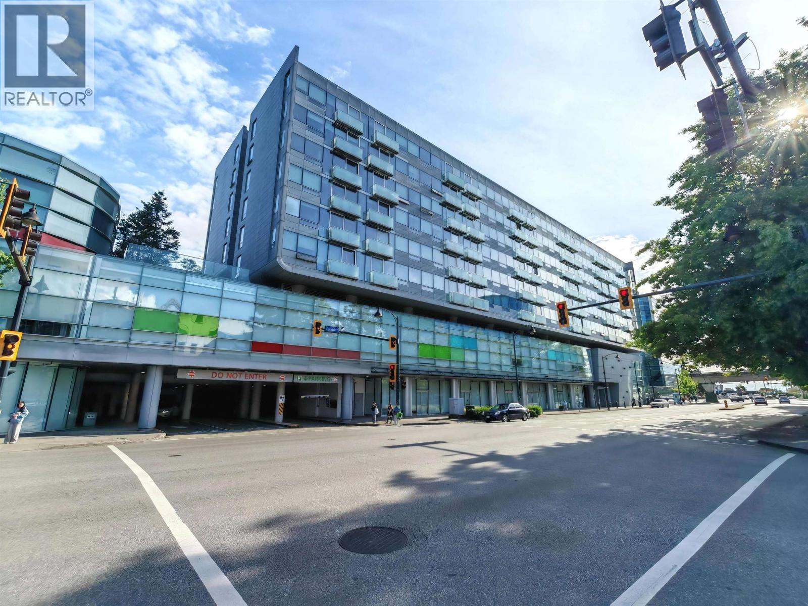 823 8080 CAMBIE ROAD