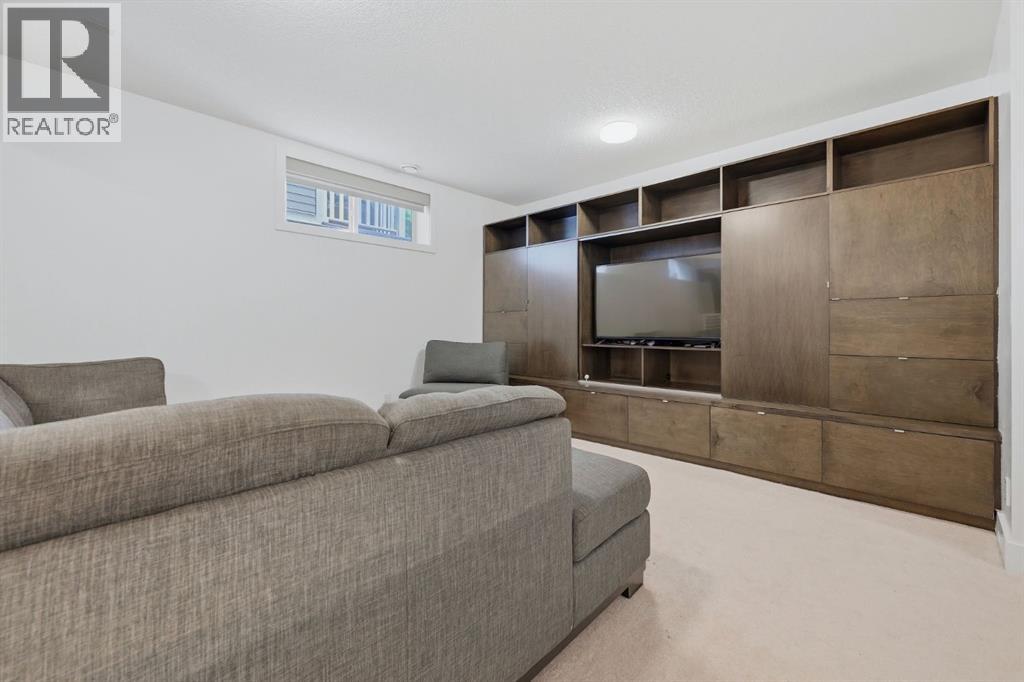 266 Somme Avenue SW — photo 26
