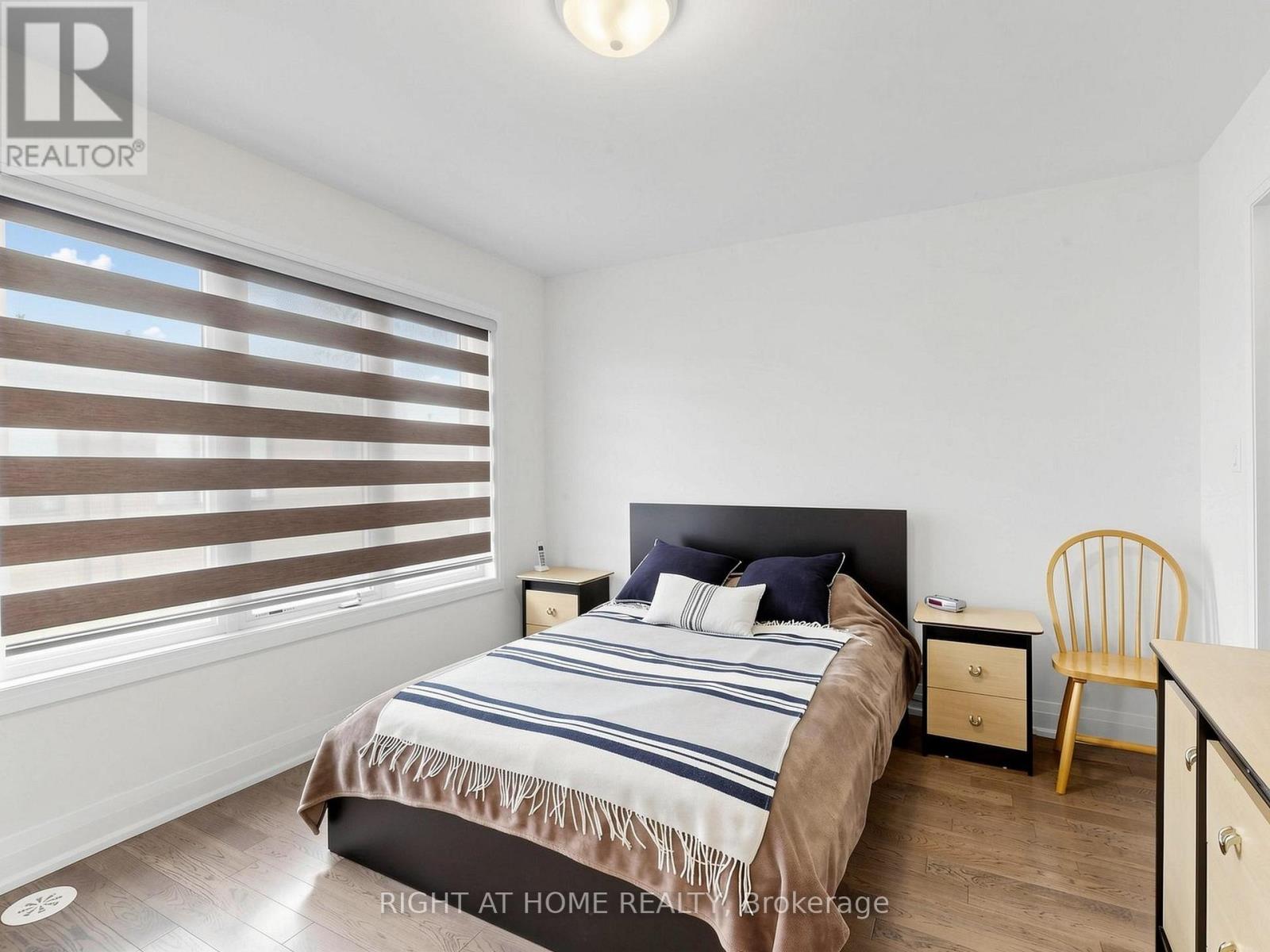 23 MONEYPENNY PLACE - 22