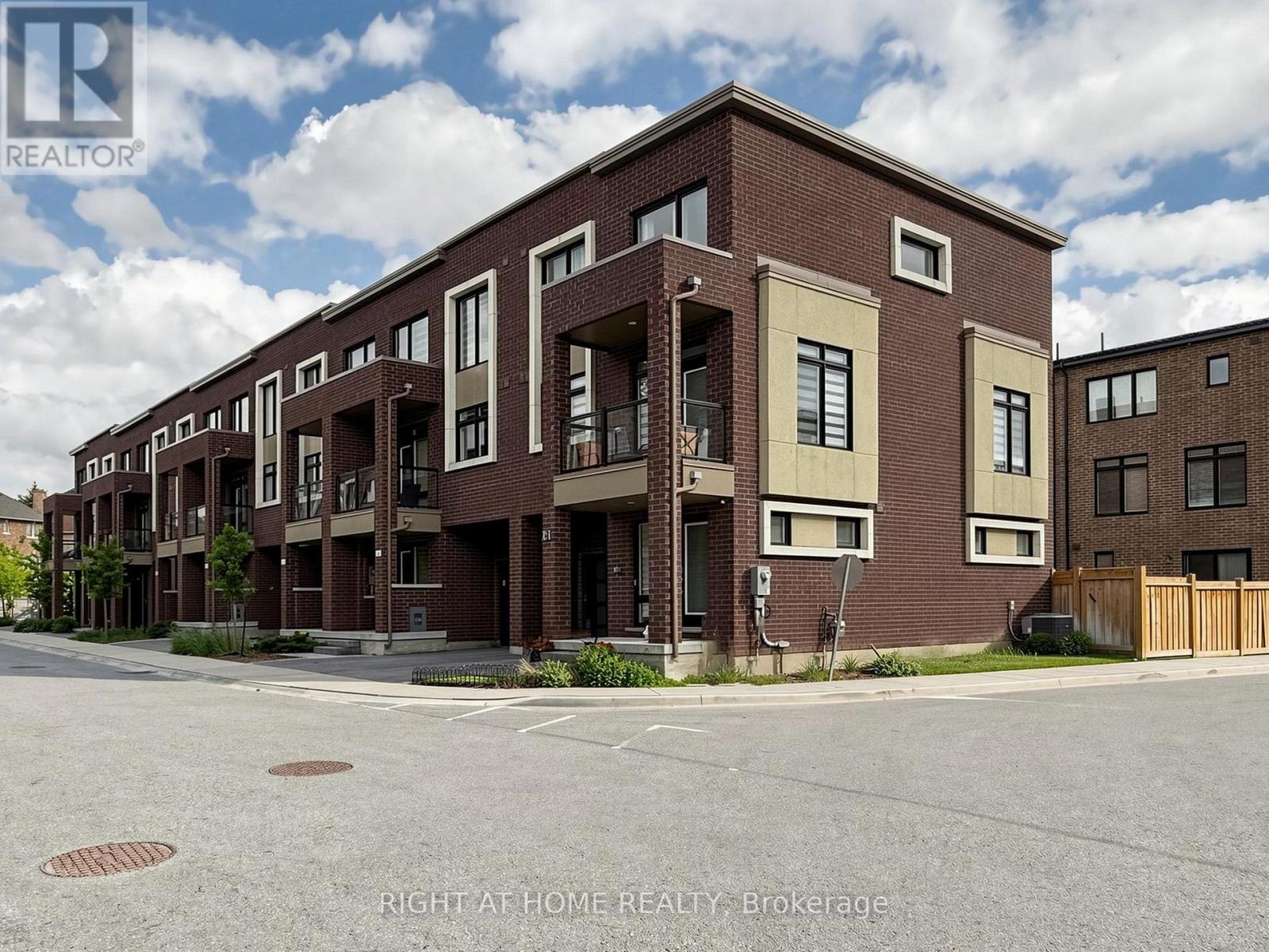 23 MONEYPENNY PLACE - 5