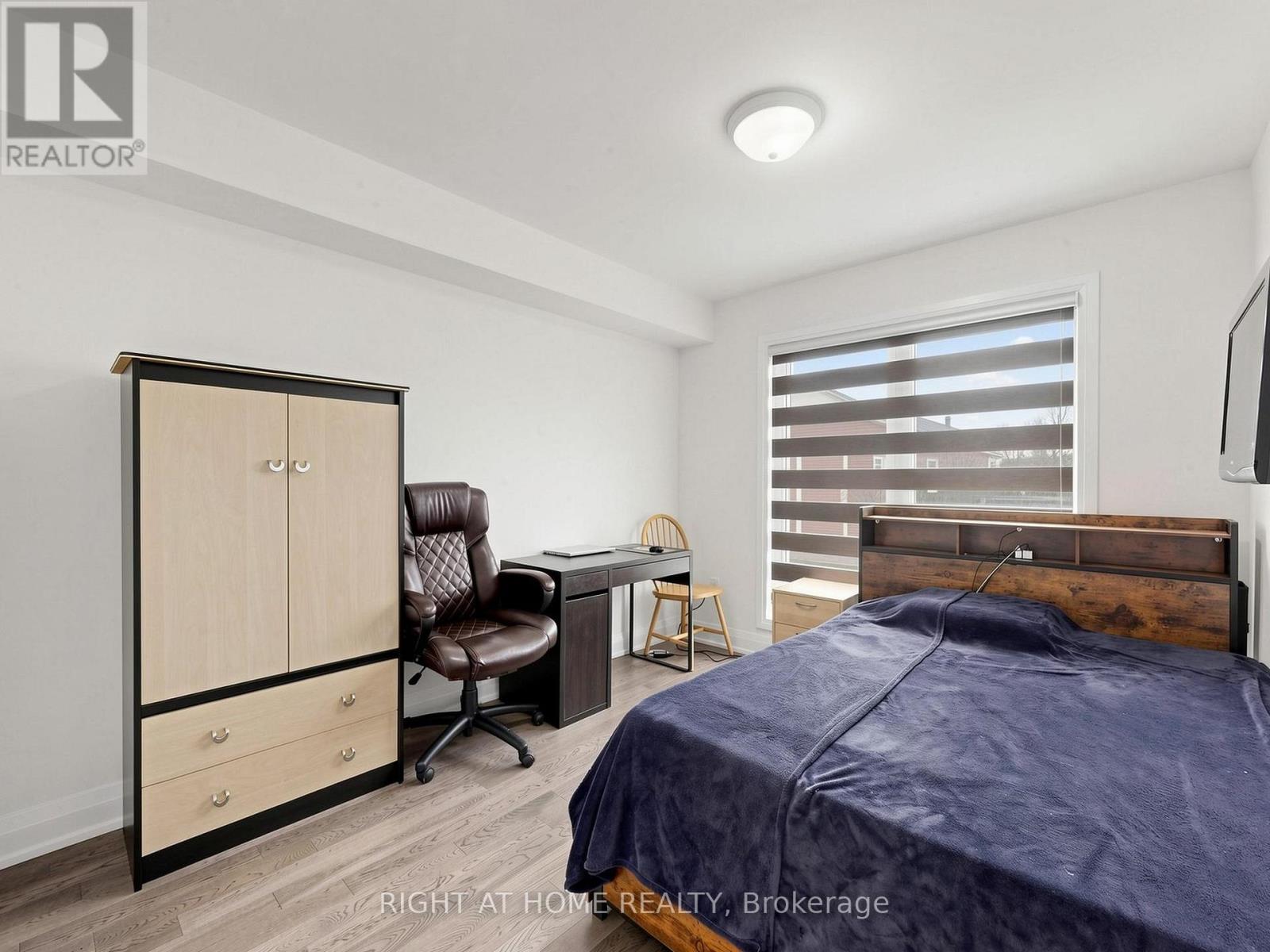 23 MONEYPENNY PLACE - 27
