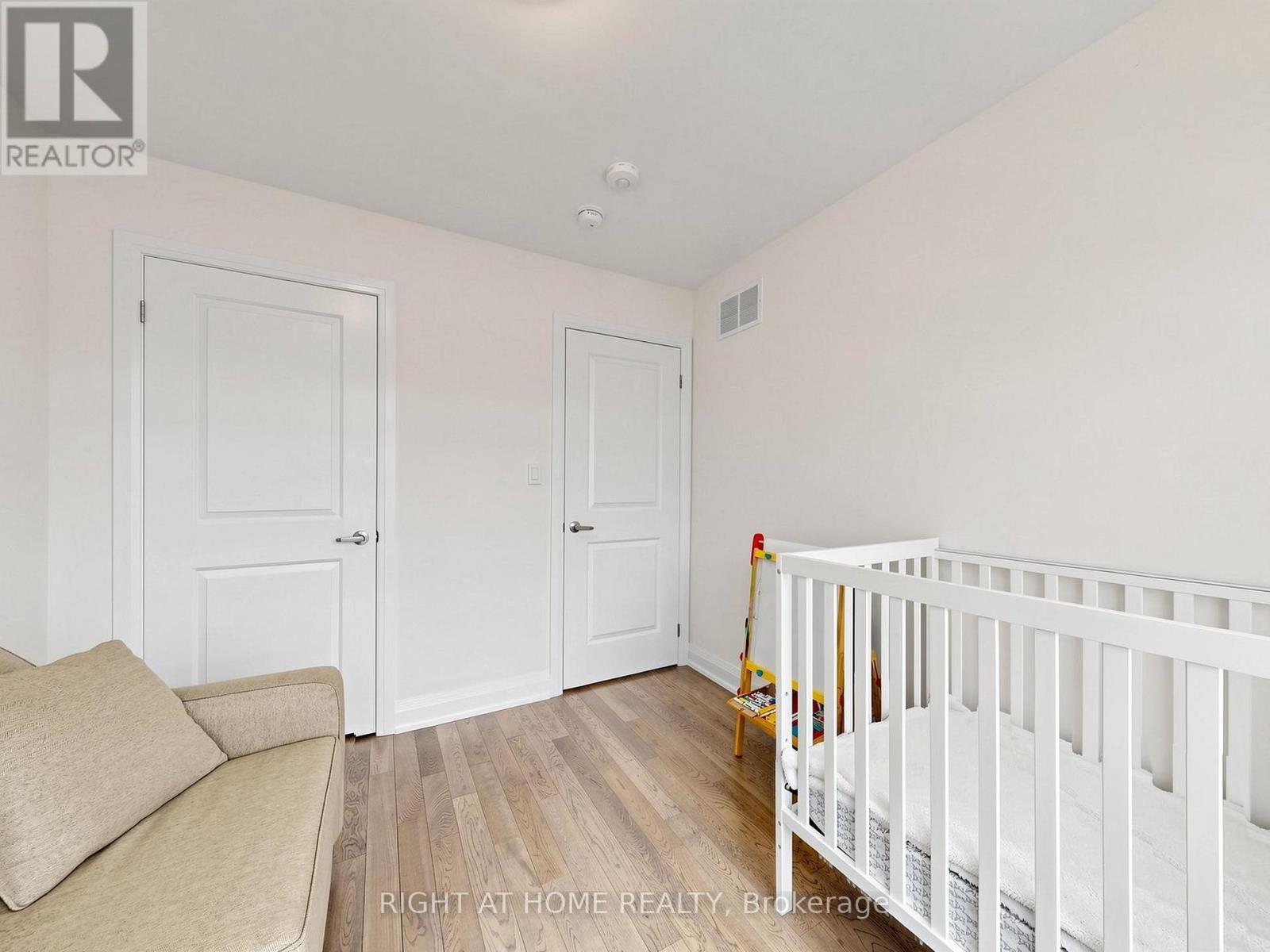 23 MONEYPENNY PLACE - 30