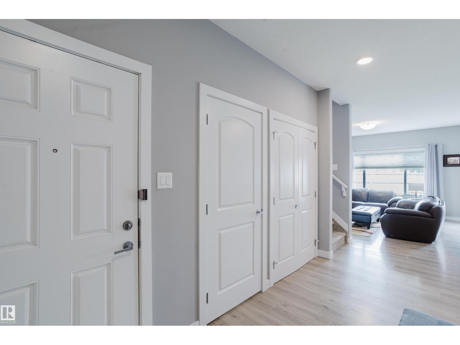22106 89 AV NW - photo 4