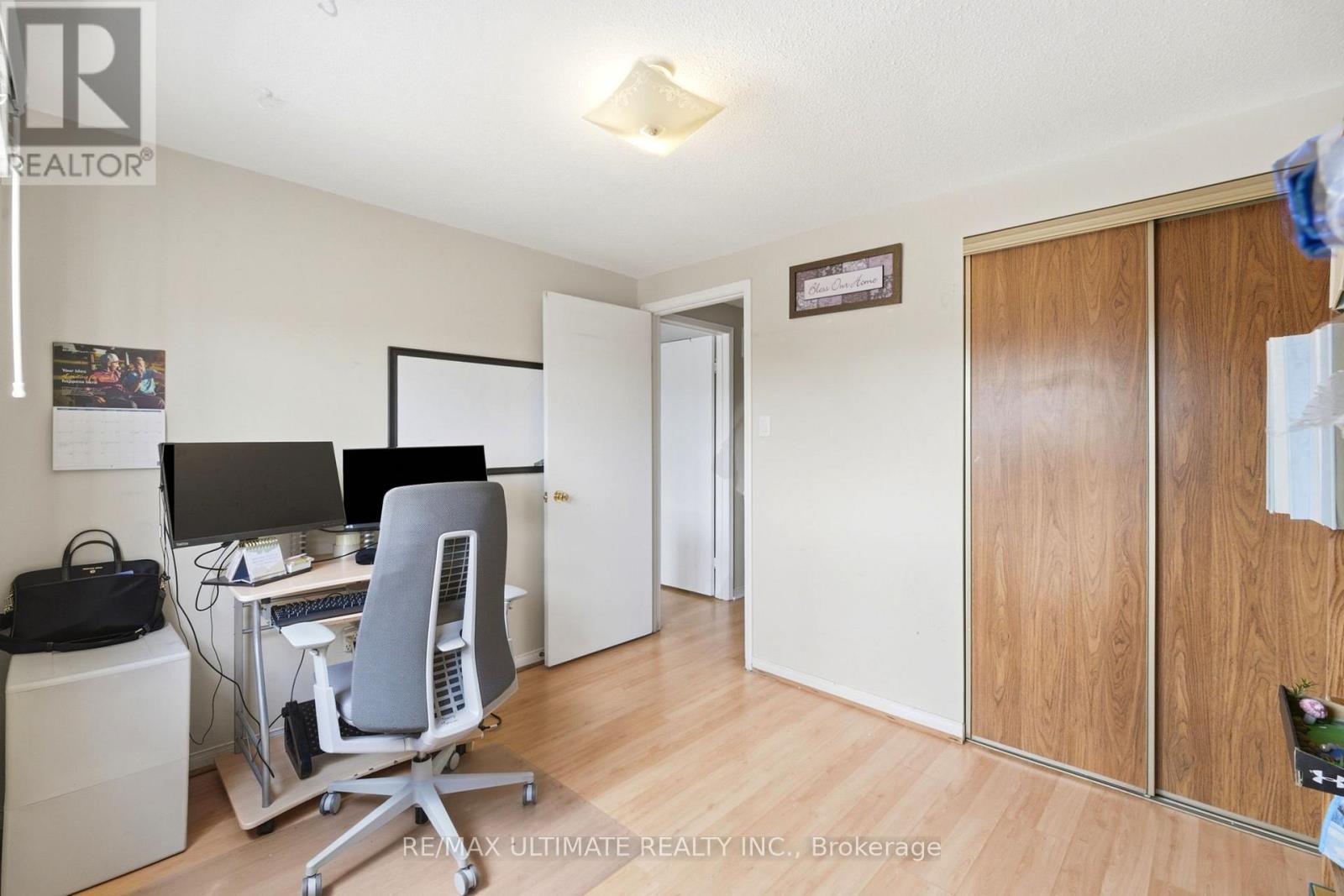 37 CATHY JEAN CRESCENT - 18