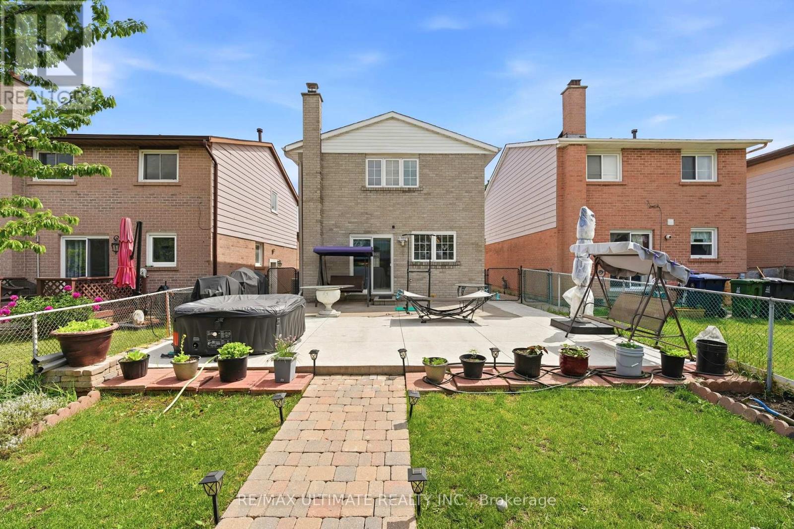 37 CATHY JEAN CRESCENT - 26