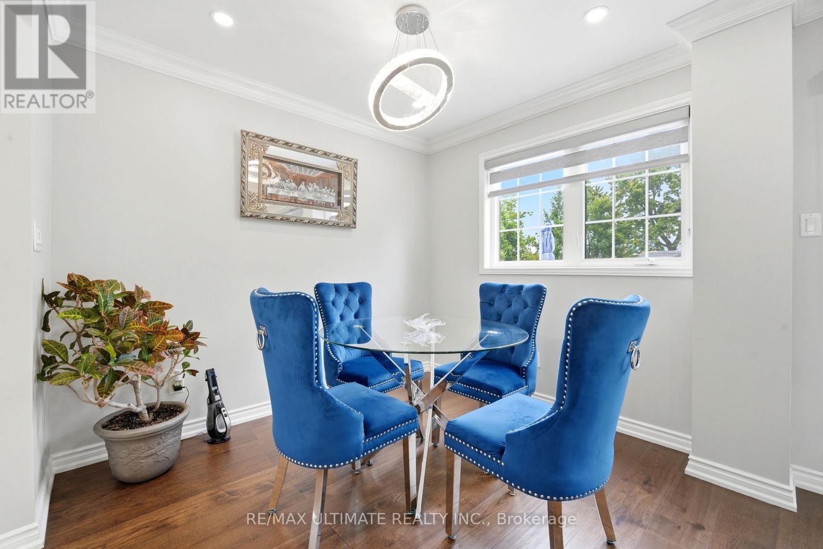 37 CATHY JEAN CRESCENT - 9