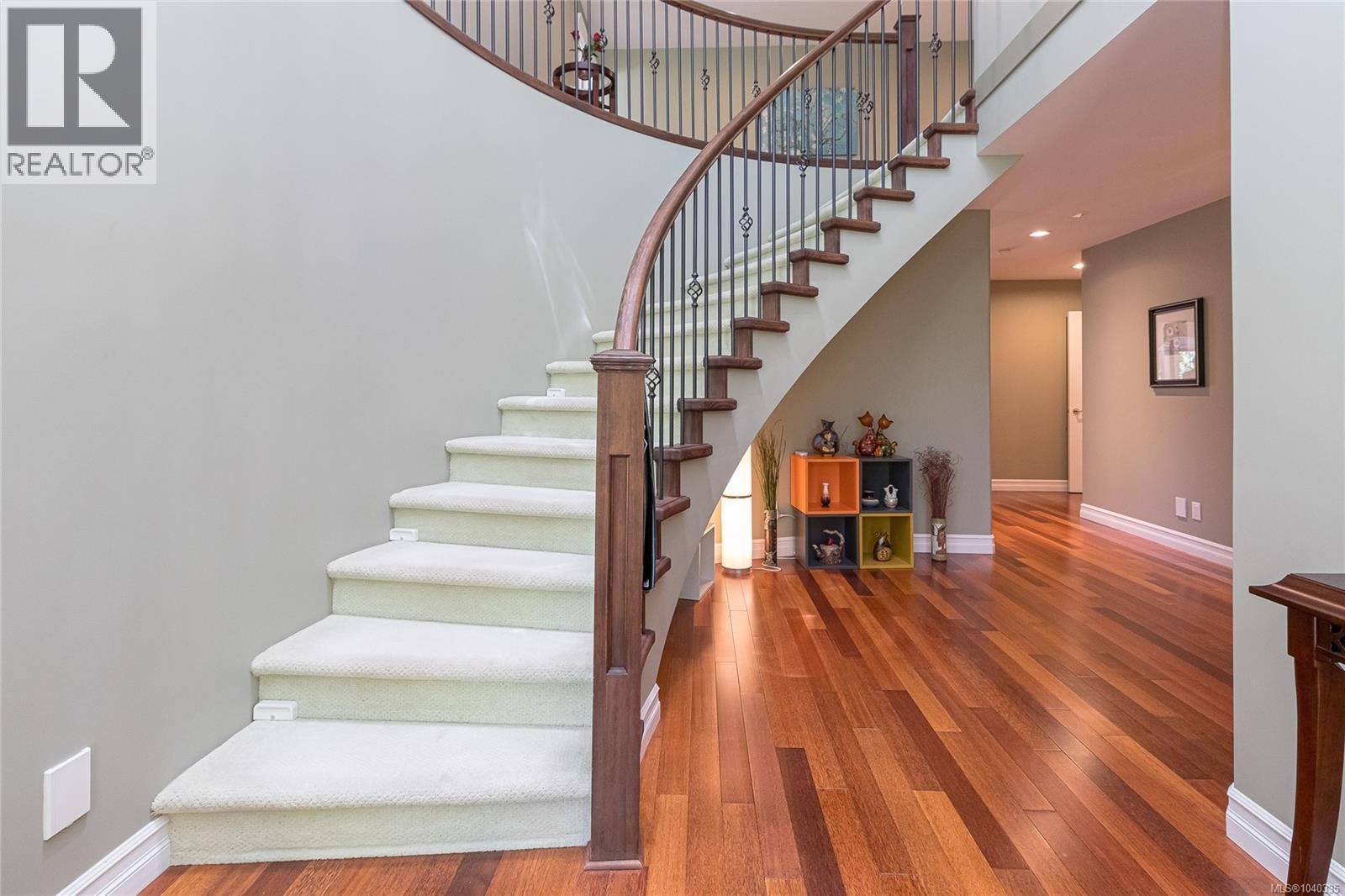 2201 Arbutus Cove Lane, Saanich