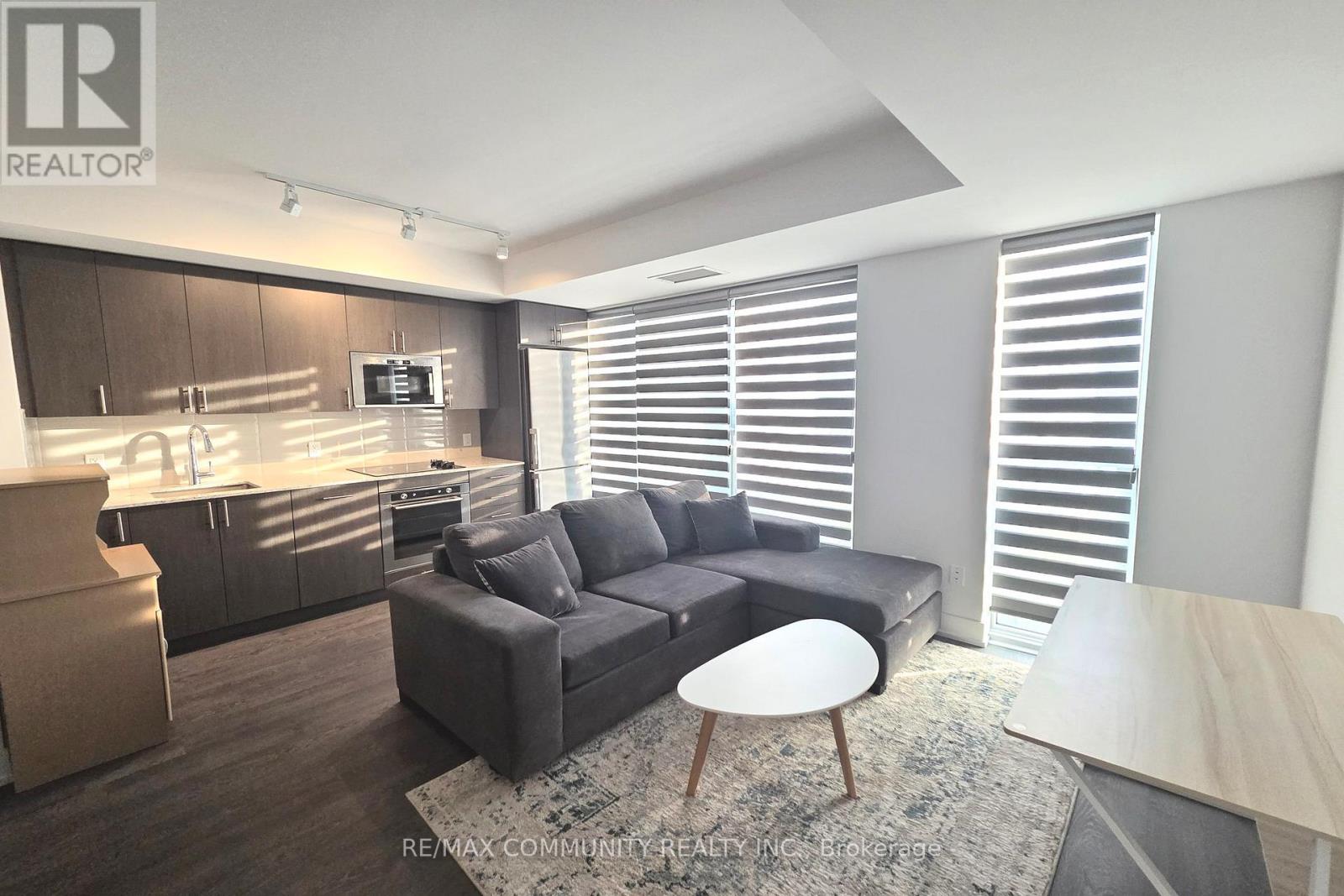 #2402 2550 SIMCOE STREET N - 16