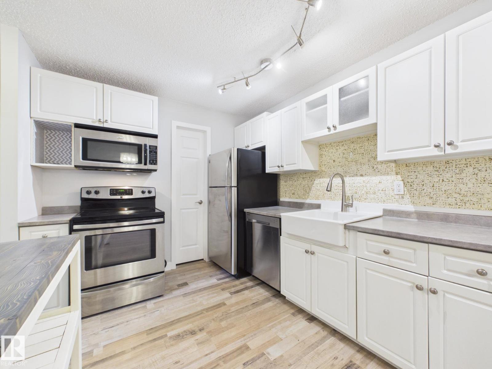 152 Surrey Gardens NW - 21