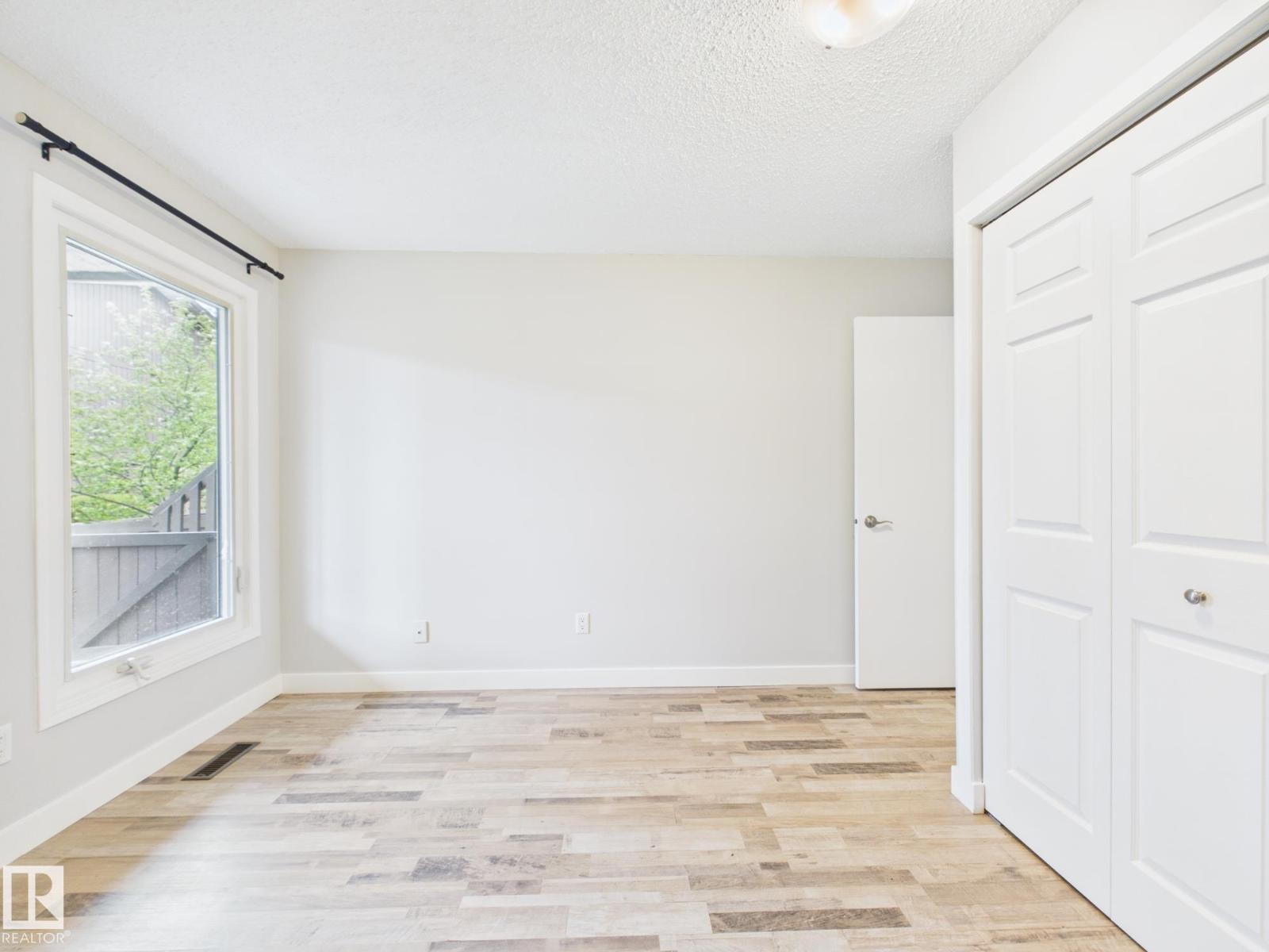152 Surrey Gardens NW - 33