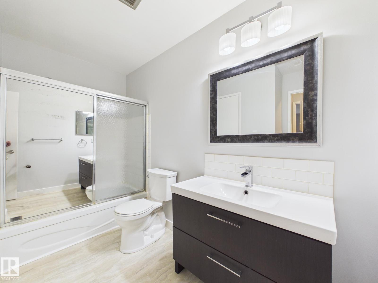 152 Surrey Gardens NW - 40