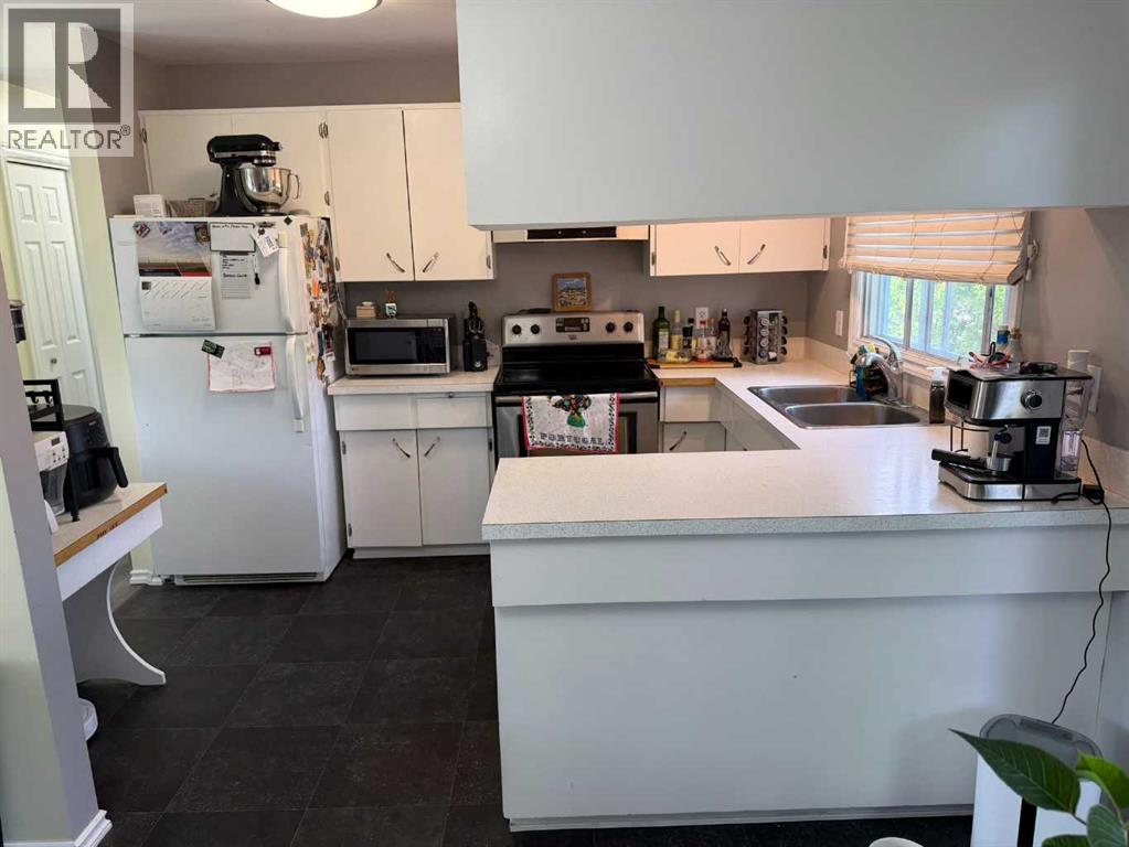 4819 45 Street - photo 4