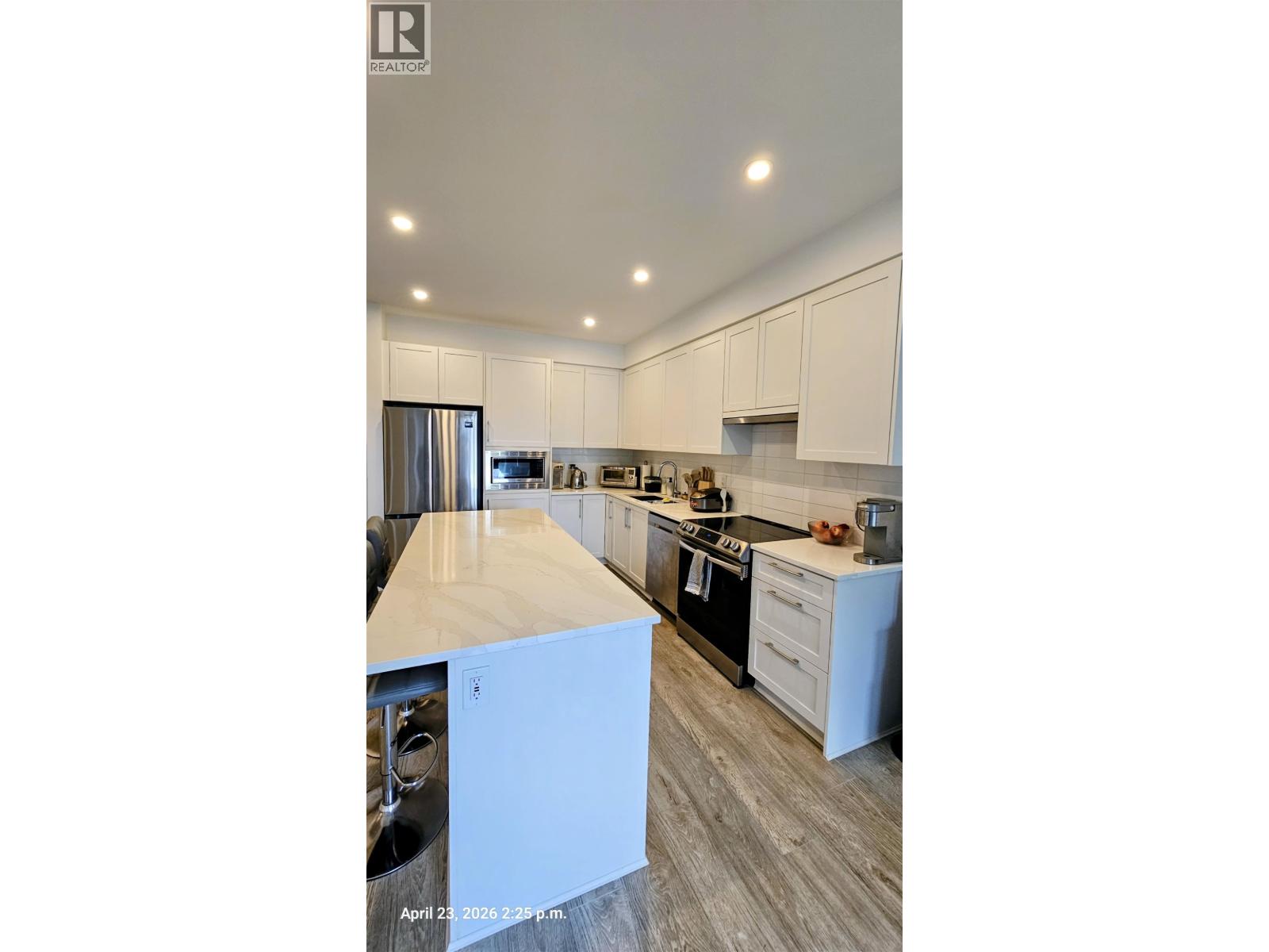 405 2160 GRANT AVENUE, Port Coquitlam