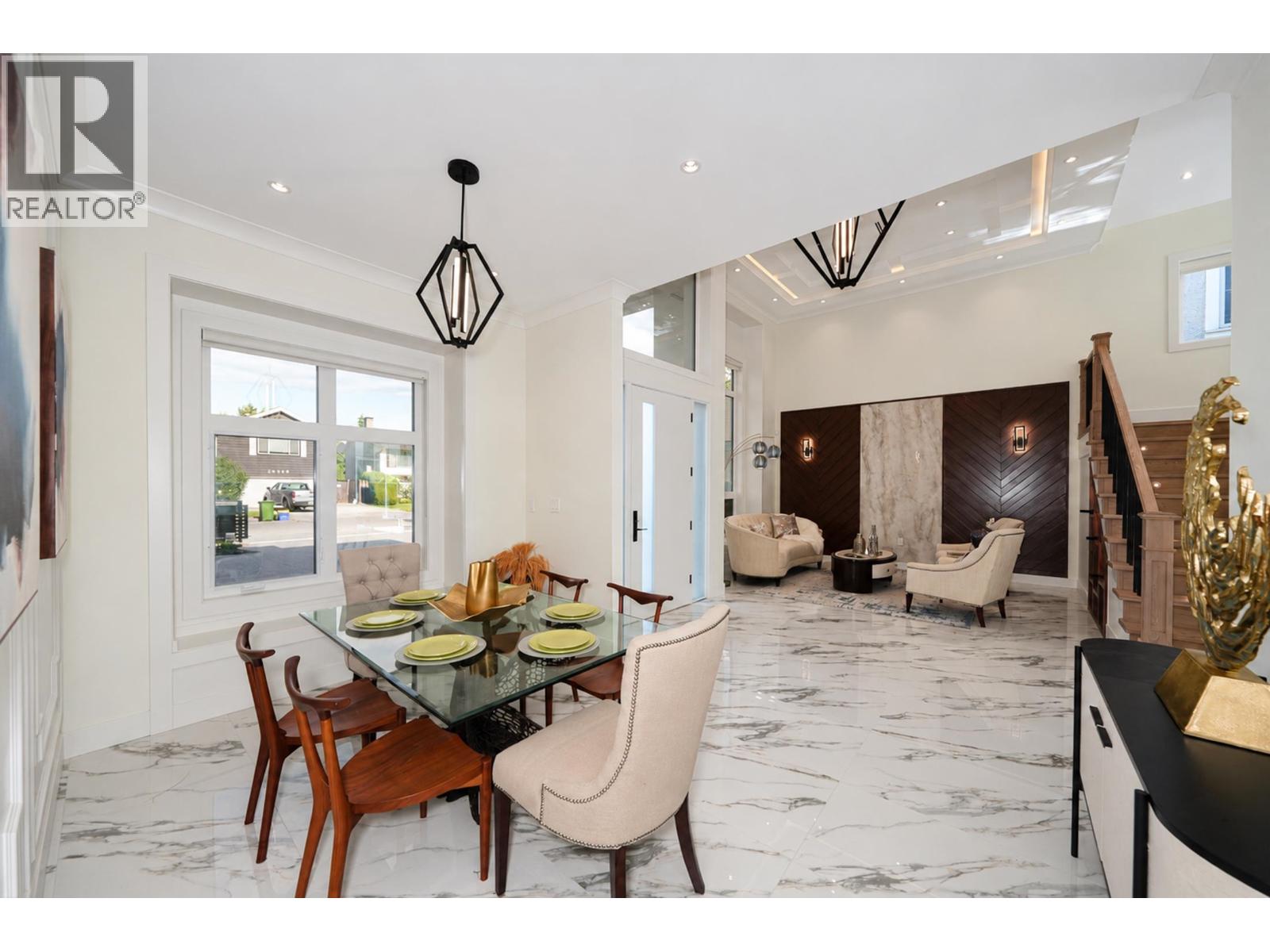 10211 SWINTON Crescent, Richmond