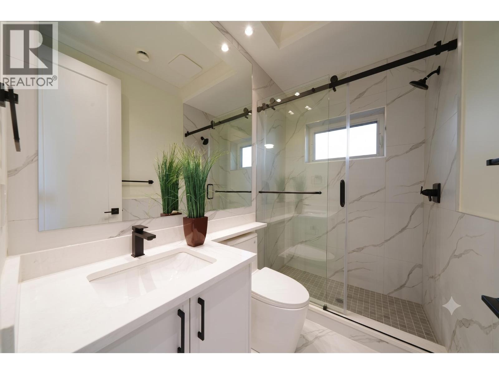 10211 SWINTON Crescent, Richmond