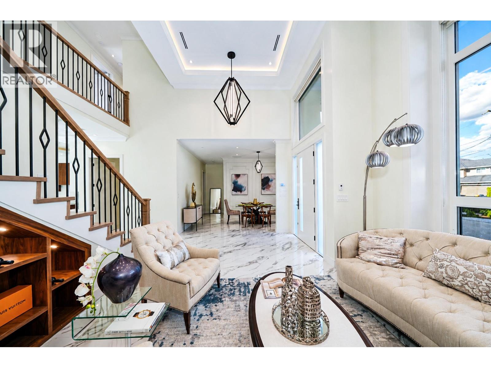 10211 SWINTON Crescent, Richmond