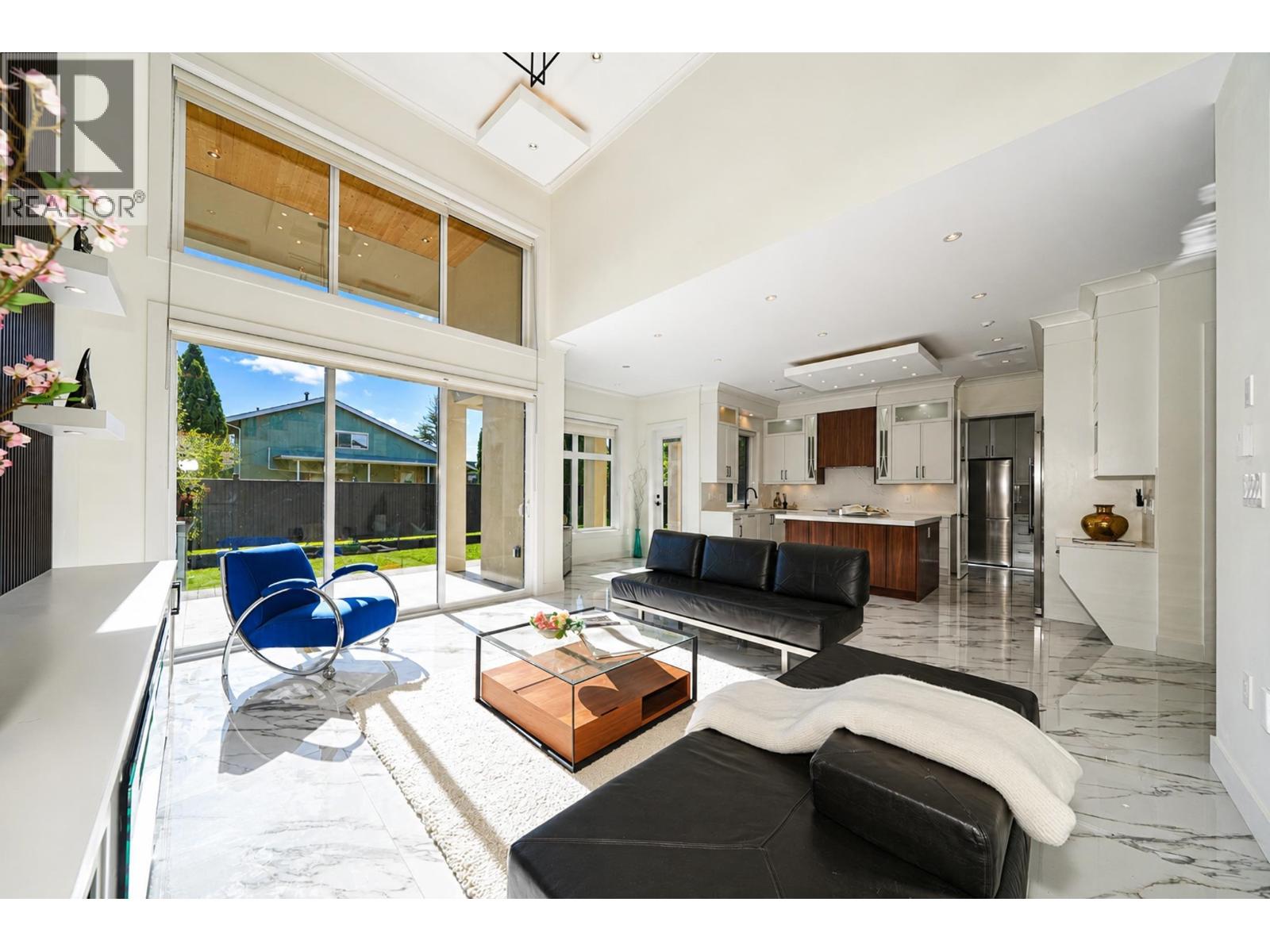 10211 SWINTON Crescent, Richmond