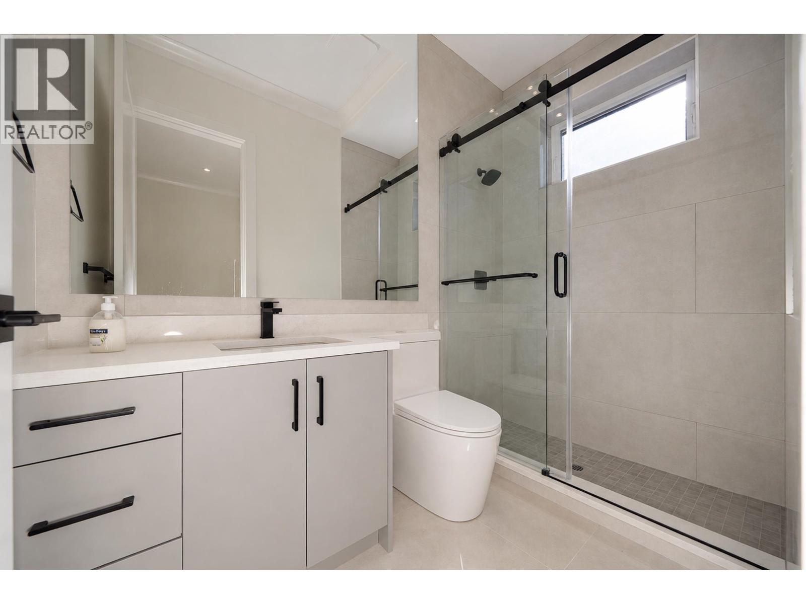 10211 SWINTON Crescent, Richmond