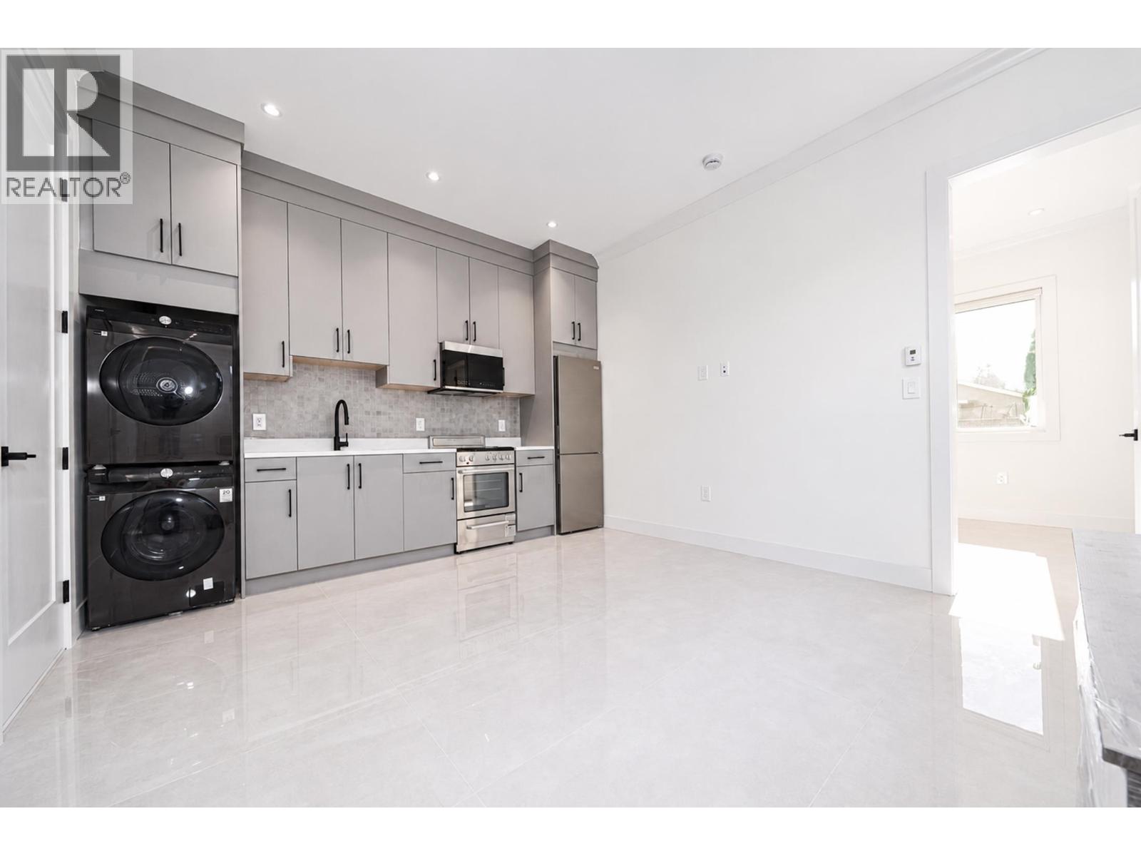 10211 SWINTON Crescent, Richmond