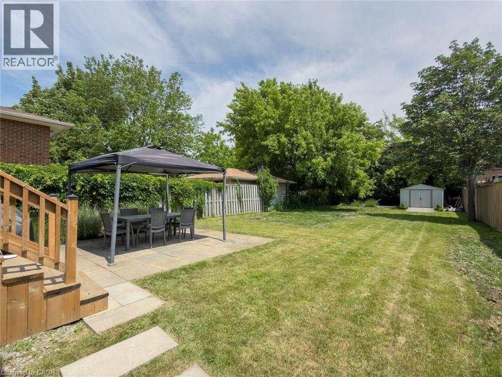 32 LORNE Street - 4