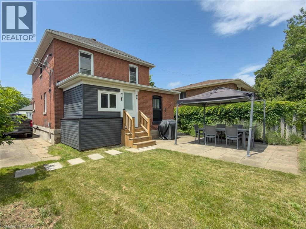32 LORNE Street - 7