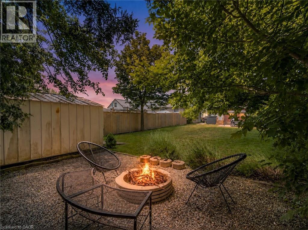 32 LORNE Street - 8