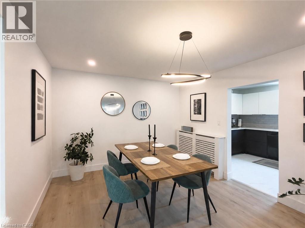 32 LORNE Street - 15