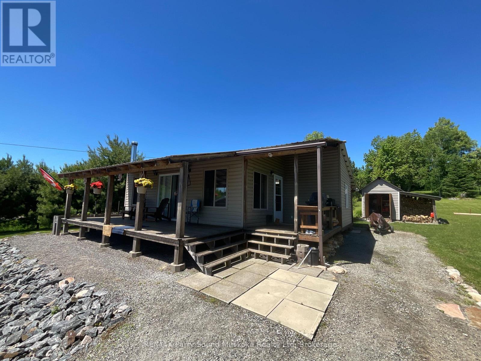 135 DANIEL DRIVE - 1