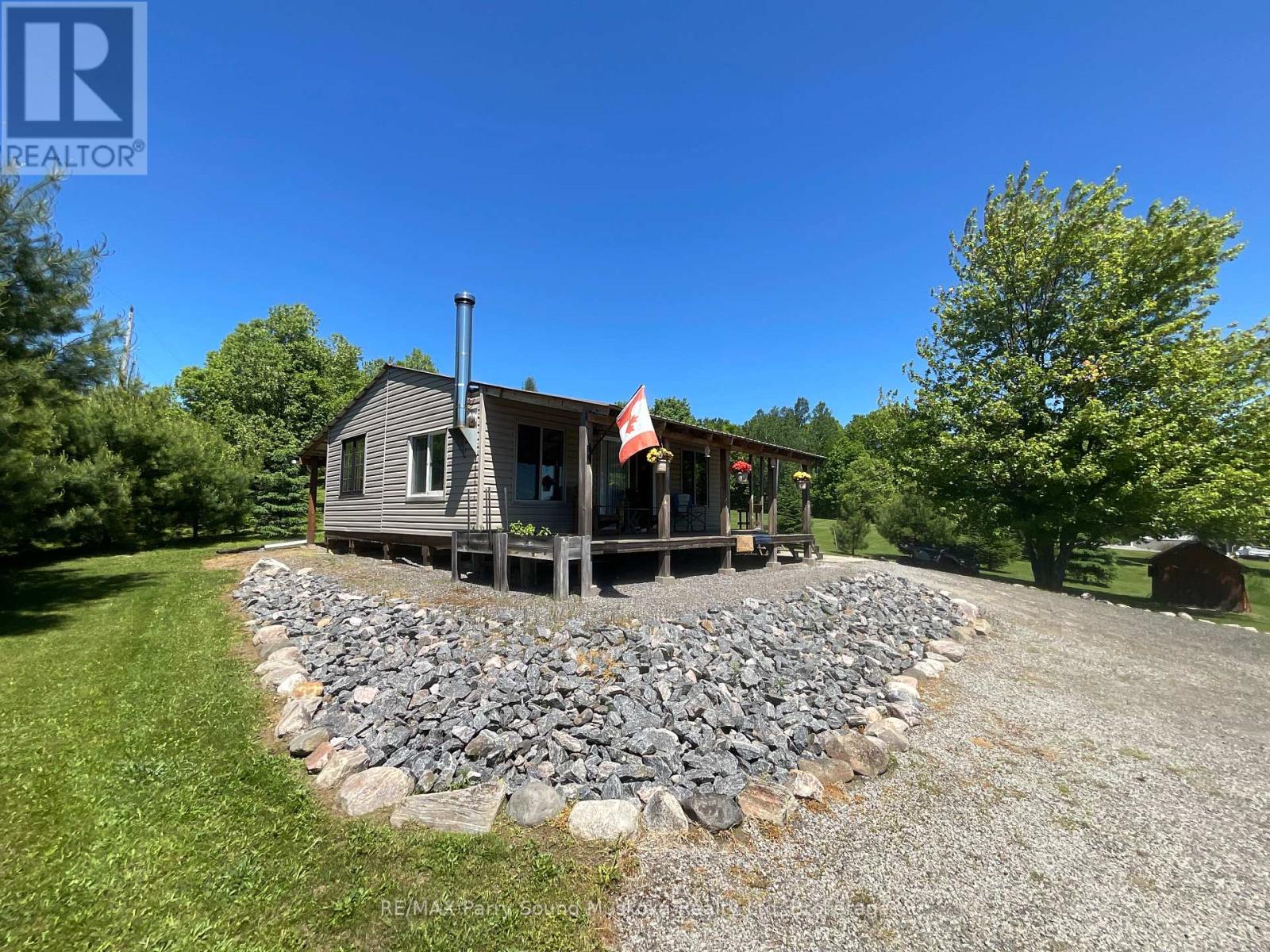 135 DANIEL DRIVE - 4
