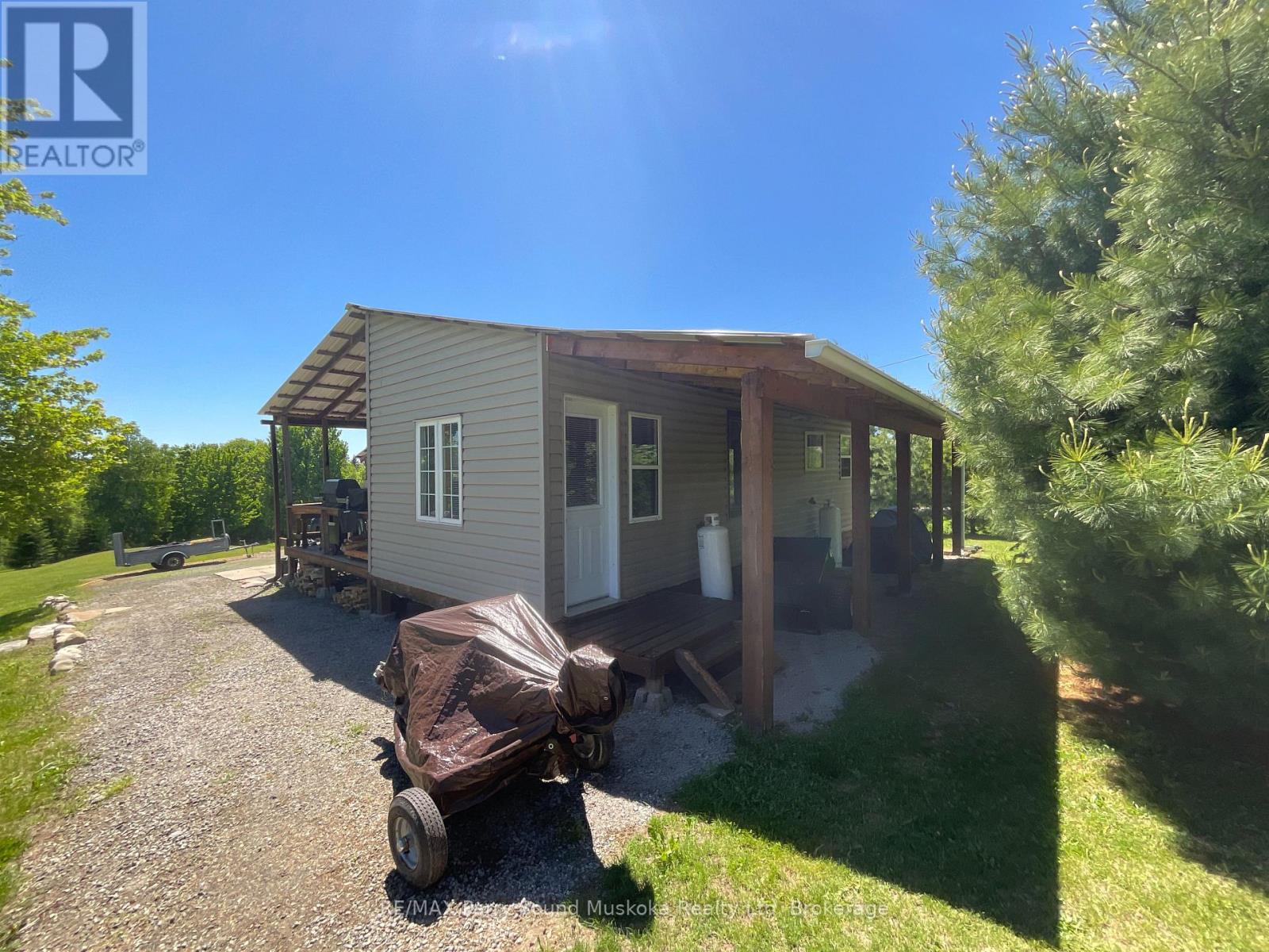 135 DANIEL DRIVE - 7