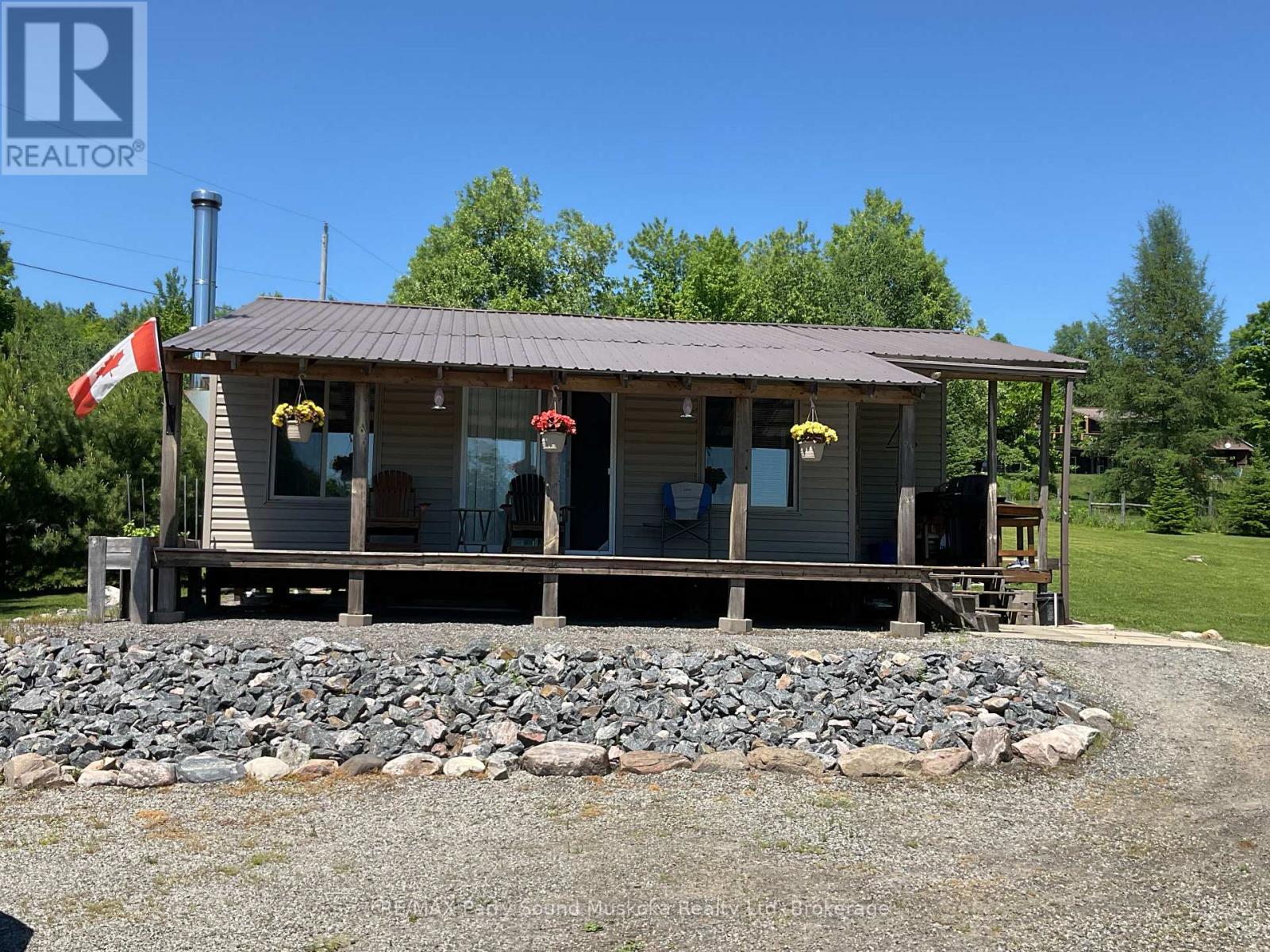 135 DANIEL DRIVE - 8
