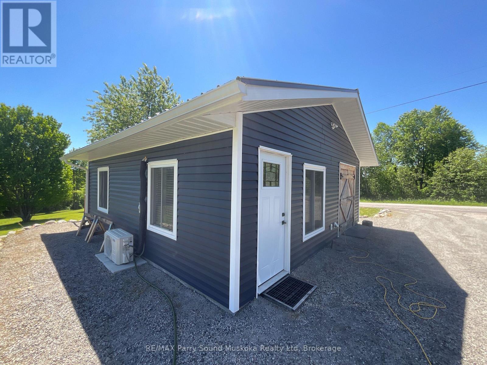 135 DANIEL DRIVE - 9