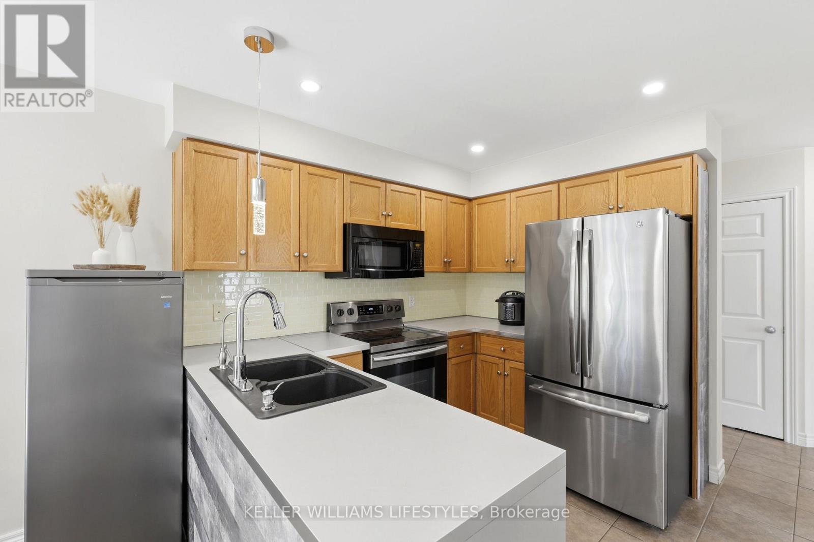 1127 FOXHUNT ROAD - 10