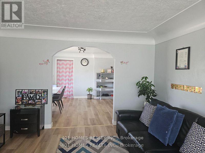 1092 BRYDGES STREET - 21