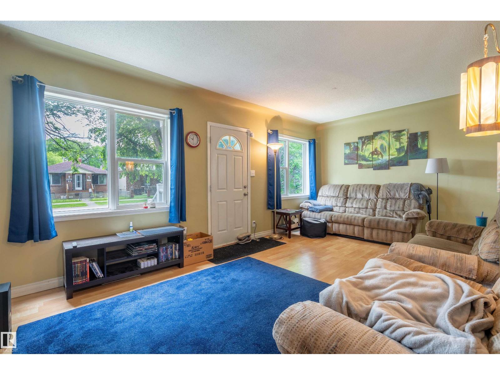 11432 84 St NW photo 2 — MLS® E4493604