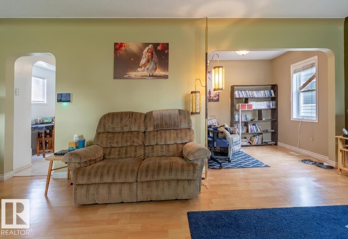 11432 84 St NW photo 5 — MLS® E4493604