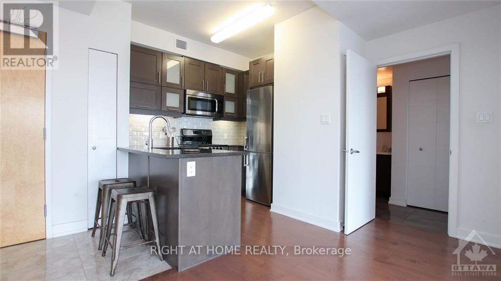 #2306 40 NEPEAN STREET - 19