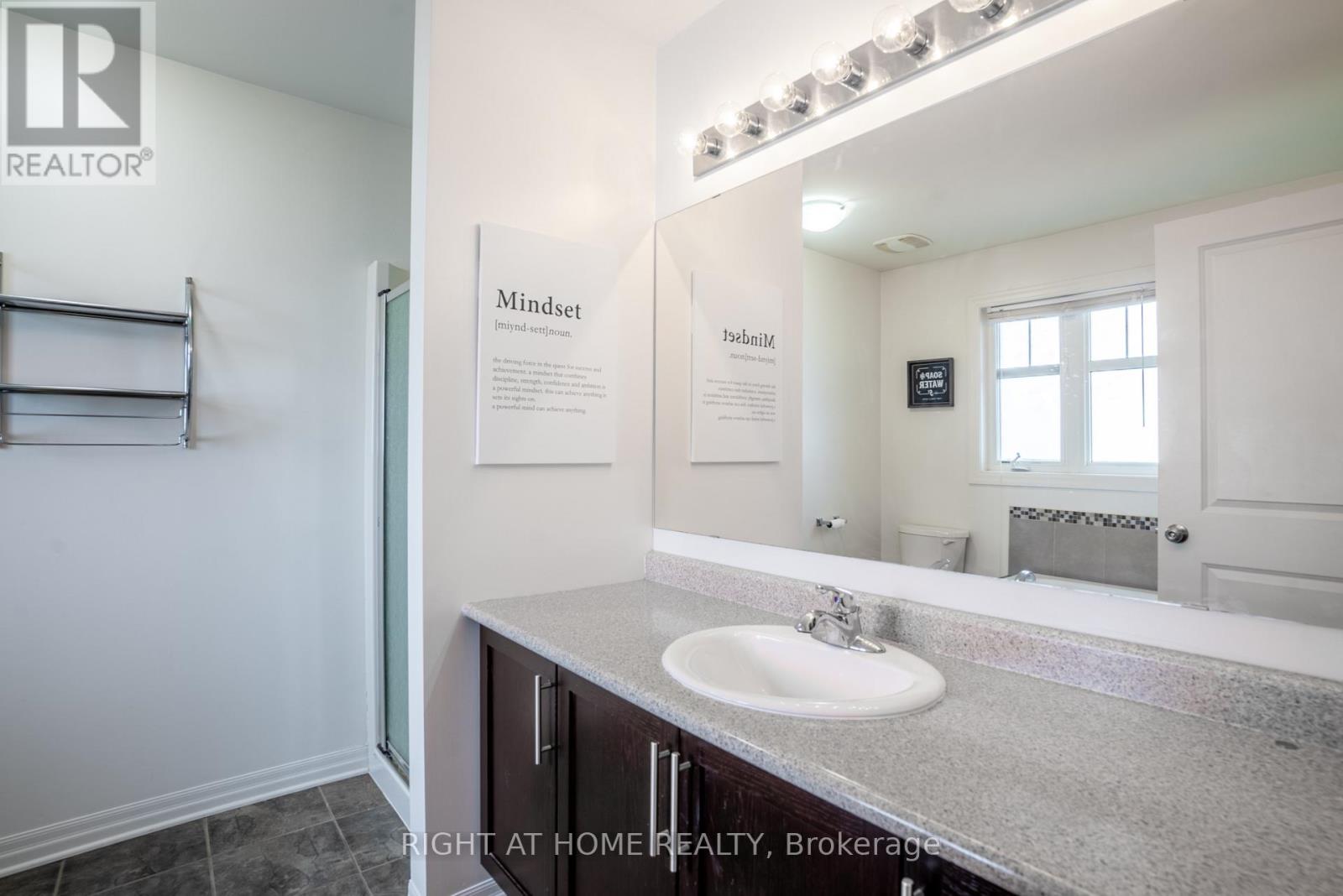 3 Bed, 3 Bath House for Rent in Ottawa – 712 BRIAN GOOD AVENUE, Ottawa – MLS# X13441042 - Image 20