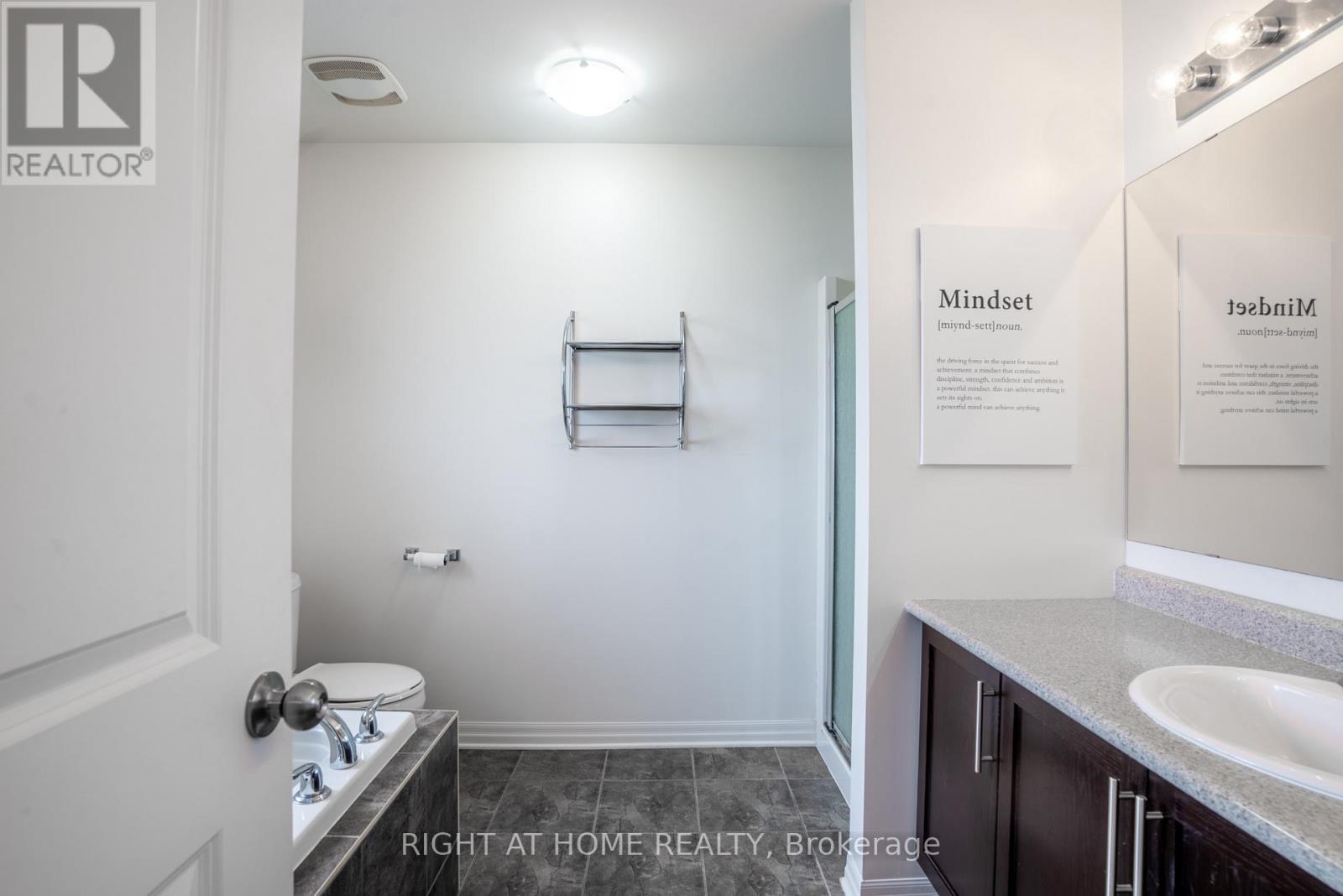 3 Bed, 3 Bath House for Rent in Ottawa – 712 BRIAN GOOD AVENUE, Ottawa – MLS# X13441042 - Image 21