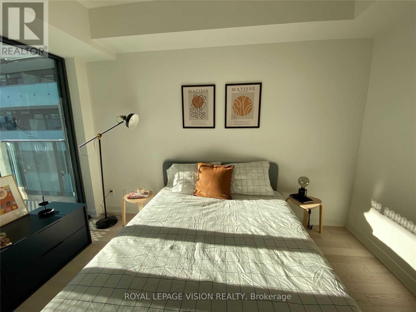 #1806 25 RICHMOND STREET - 8